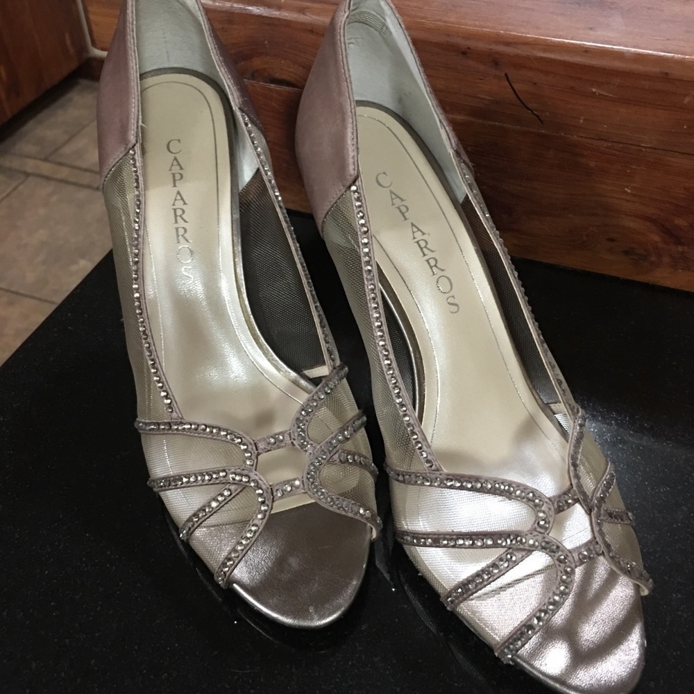 Women’s dressy shoes size 8.5